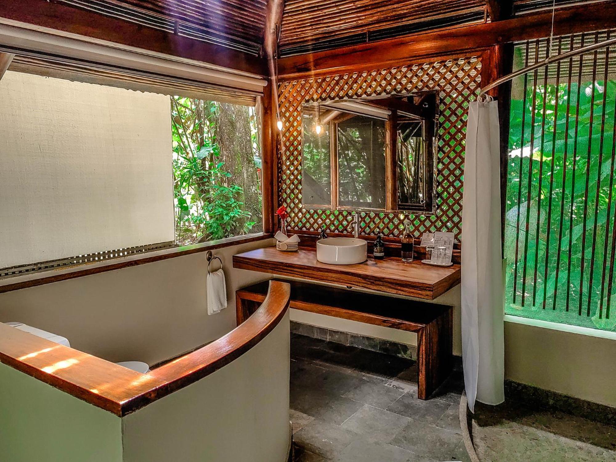 Pacuare Lodge By Boeena Limon Eksteriør bilde